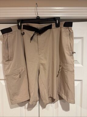 Men's Beige Cargo Shorts with Utility Pockets